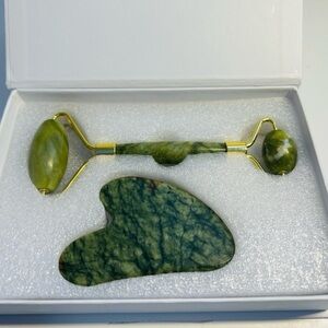 Green Jade Roller and Gua Sha Set